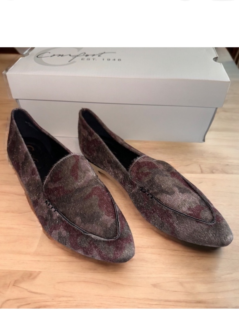 NEW Comfort Flats Camo Faux Calf Hair Pointed Toe Womens Sz 8 NEW IN BOX